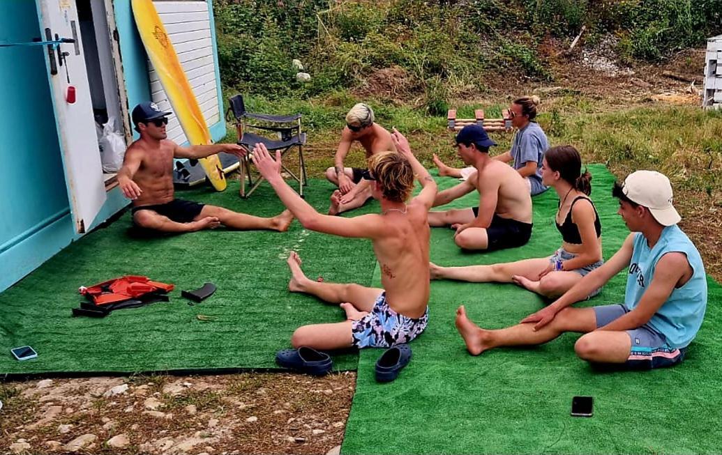 Llanes Surfcamp & Hostel Экстерьер фото